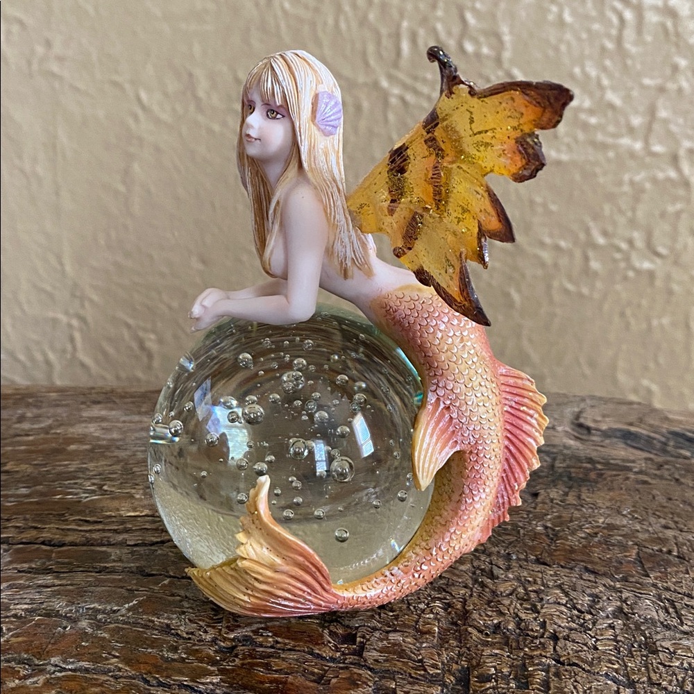 🧜‍♀️Rare Vintage🧜‍♀️Mermaid Fairy On Glass Ball - Picture 3 of 15